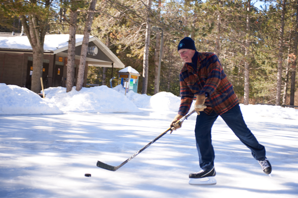 Hockey at Algonquin Provincial Park, Mew Lake