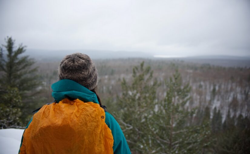 6 essential items to pack for your winter hike